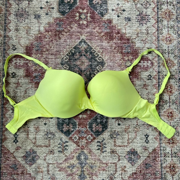 Victoria's Secret Other - Victoria’s Secret plunge bra size 32 DD
